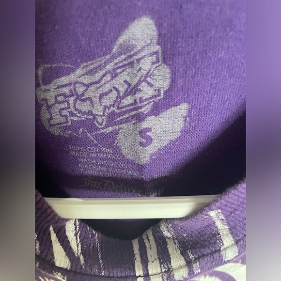 Fox Deluxe Graphic Purple T-Shirt Boys Size Small - Picture 2 of 4